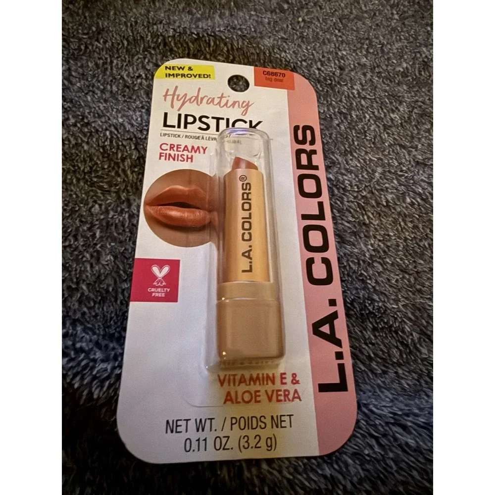 LA Colors Hydrating Lipstick Big Deal C68670 Creamy Finish Lipstick NEW